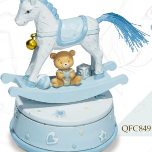 Bomboniere Solidali Quadrifoglio - Cavallino a Dondolo in Resina e Legno per Battesimo celeste - immagine 2